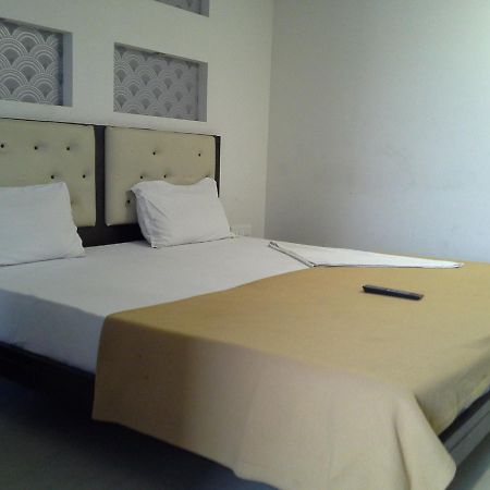 Hotel Galaxy Residency Vasai Exterior foto