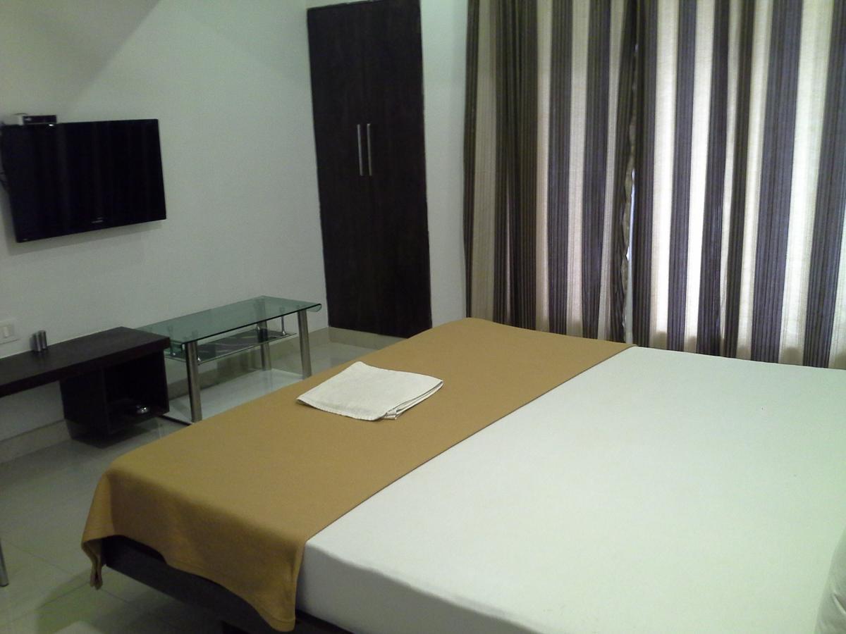 Hotel Galaxy Residency Vasai Exterior foto
