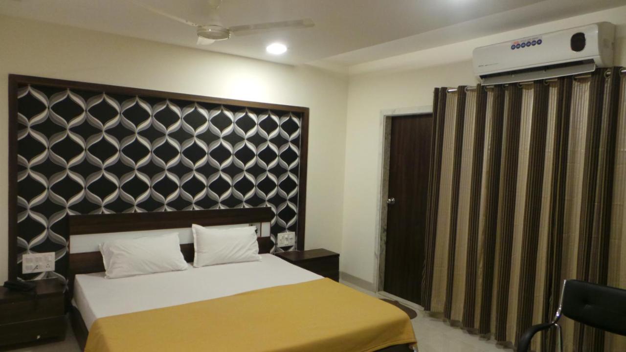 Hotel Galaxy Residency Vasai Exterior foto